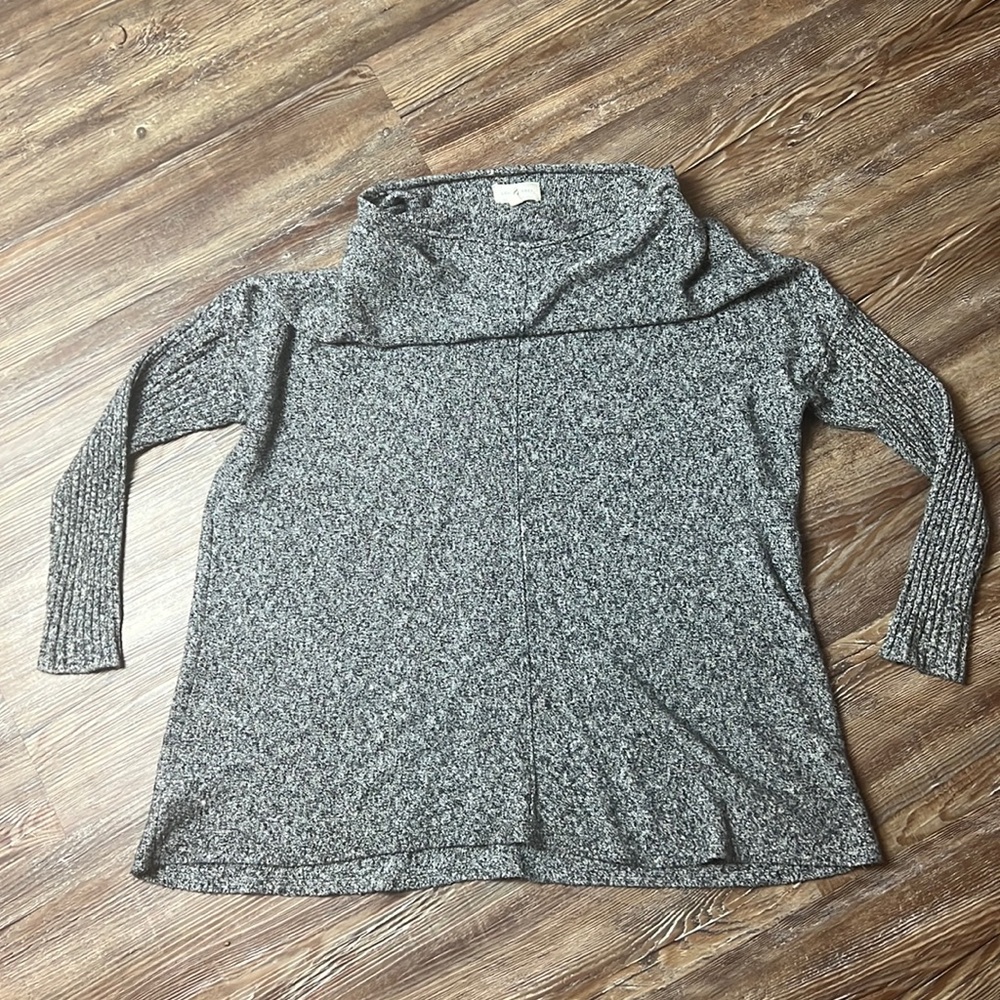 Lou & grey soft cowl neck light weight sweater